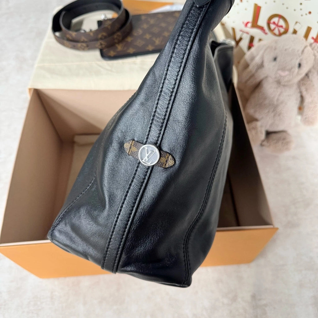 Louis Vuitton Carryall Medium Black Lambskin Tote Bag For Women