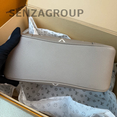 Louis Vuitton Monogram Grey Gold Chain Shoulder Bag Women's Fashion Classic
