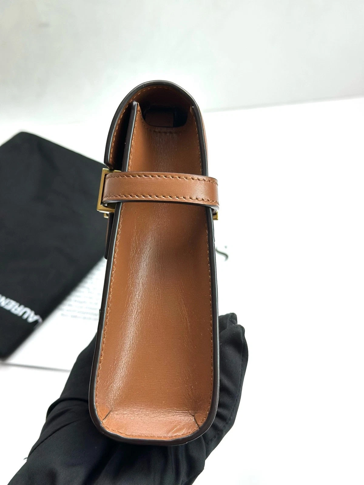 Excellent Condition Saint Laurent Manhattan Brown Shoulder Bag Gold Hardware
