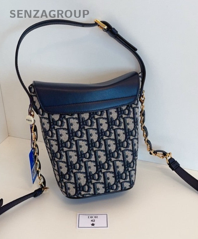Christian Dior Montaigne30 Monogram Chain Shoulder bag Women Black-blue