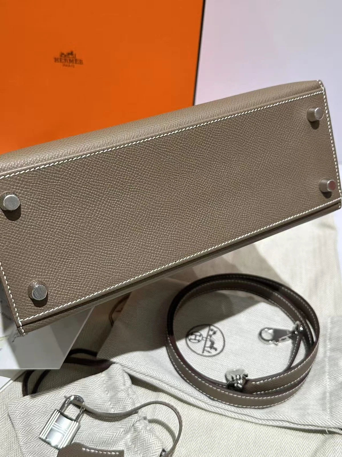 Hermes Kelly25 Epsom Leather Top Handle Bag For Women Grey Silver