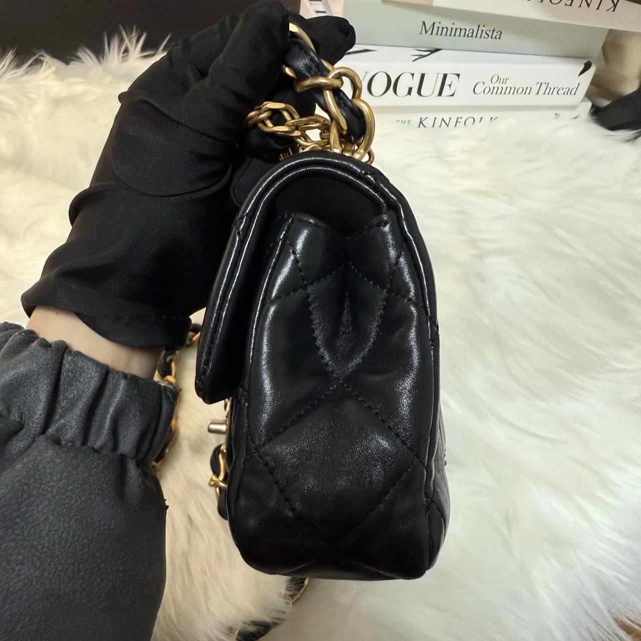 Authentic CHANEL Square Classic Flap Crossbody Bag For Women Pre-owned