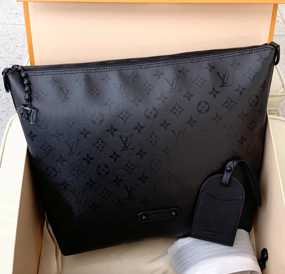 Louis Vuitton Vagabond Hobo Monogram Calfskin Shoulder Bag Crossbody Bag Women S