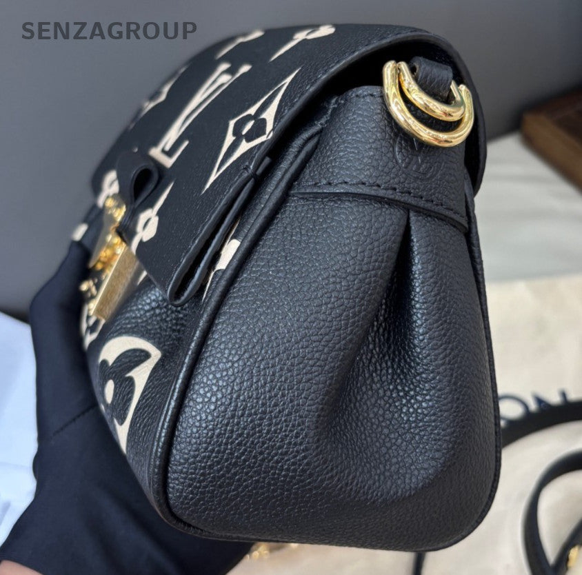 Louis Vuitton Favorite Calfskin Monogram Chain Shoulder Bag Crossbody Used Women