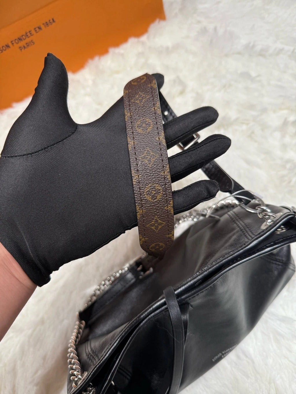Louis Vuitton Carryall Black Shoulder Bag Tote Bag Excellent