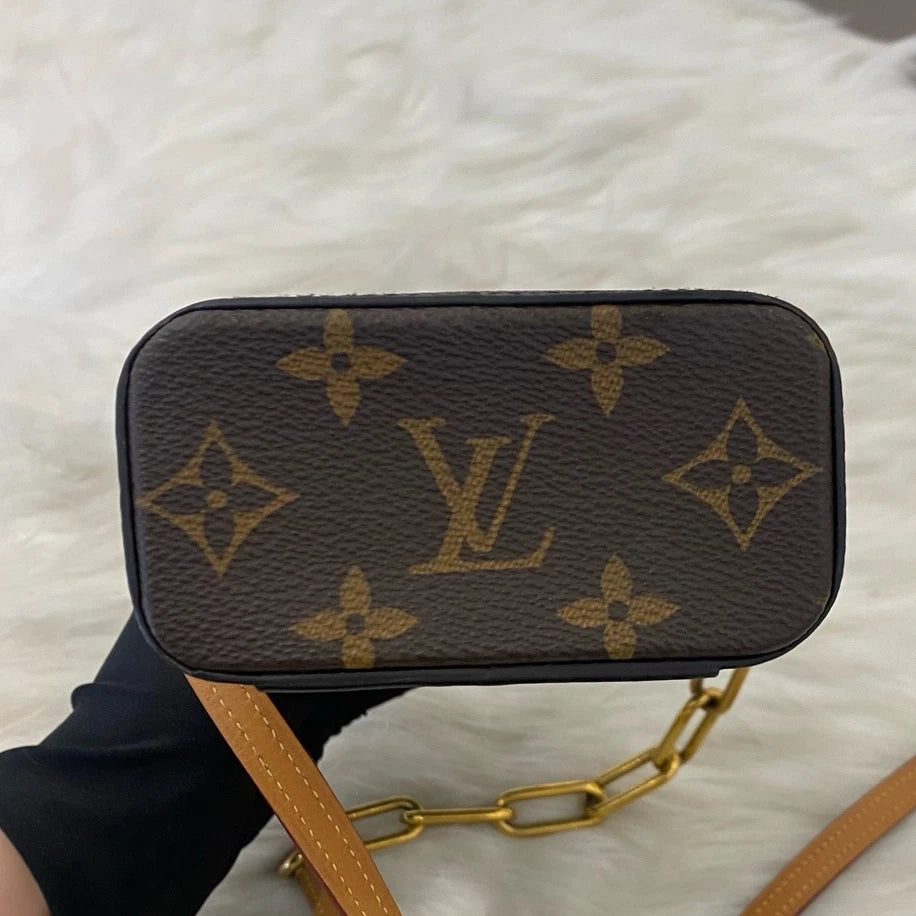 Louis Vuitton Monogram Brown Phone Bag Gold Buckle Crossbody Classic Women