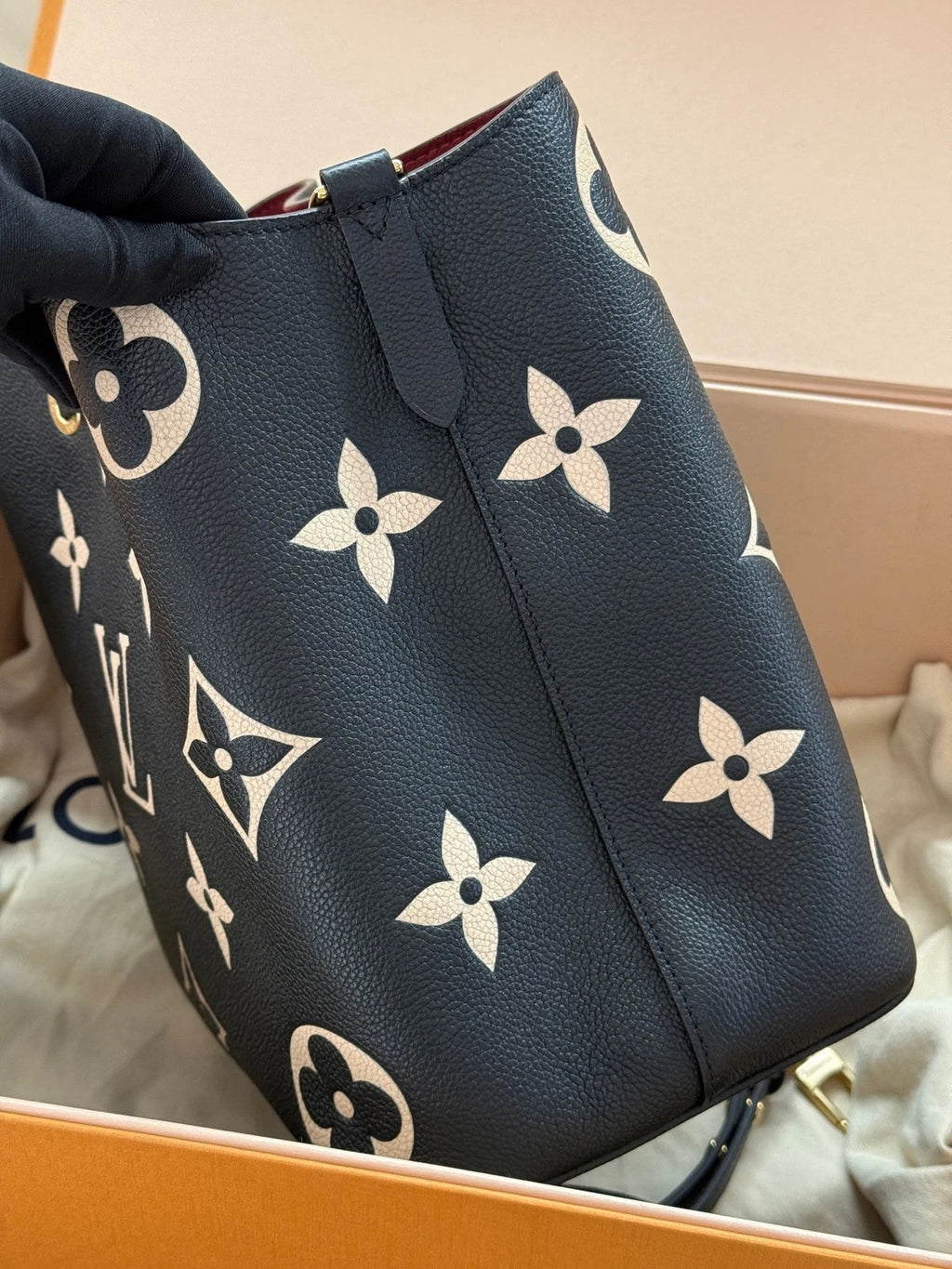Louis Vuitton Black White Bucket Bag For Women