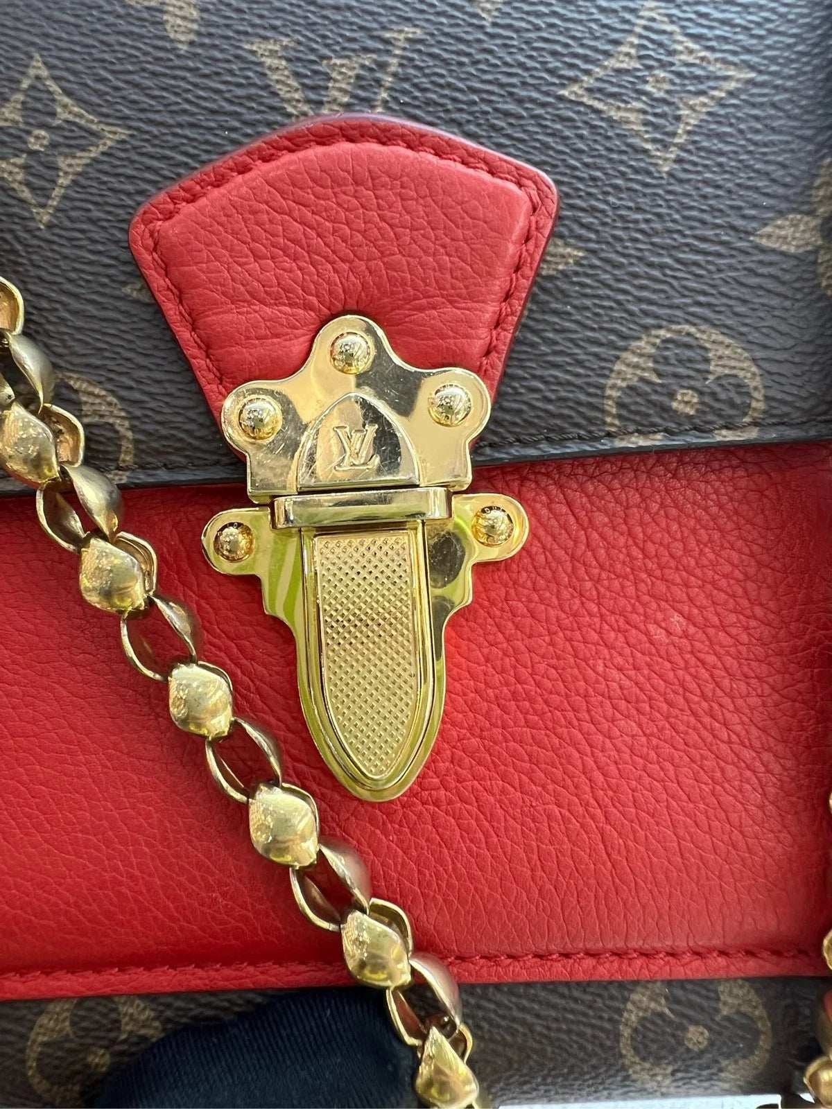 Louis Vuitton Victoire Chain Shoulder Bag For Women