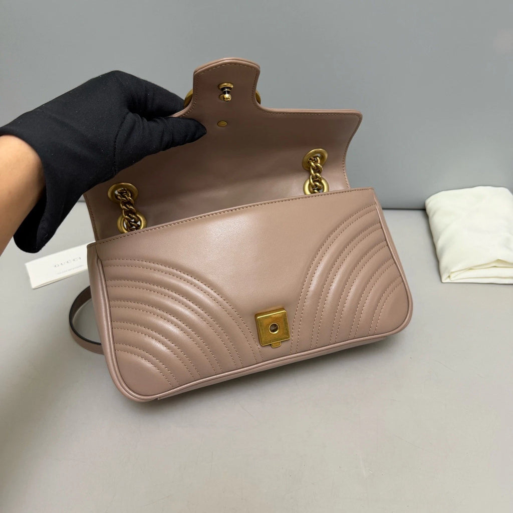 Authentic Gucci Marmont MM Calfskin Chain Shoulder Crossbody Bag Beige GHD