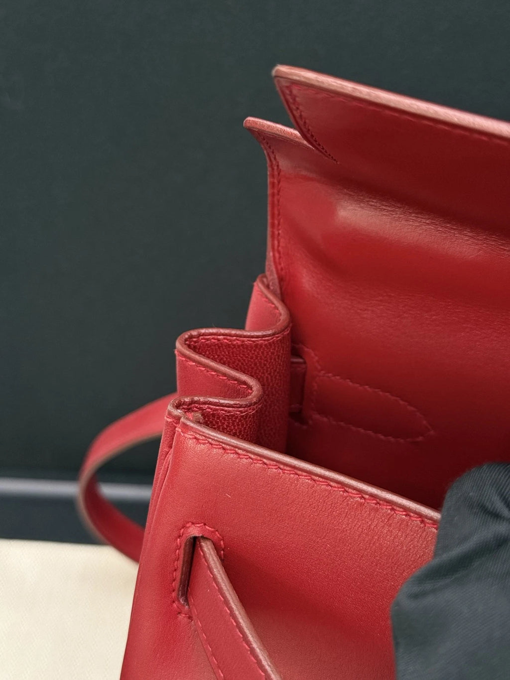 Hermes Kelly32 Top Handle Bag Crossbody Red Gold Classic Fashion Women