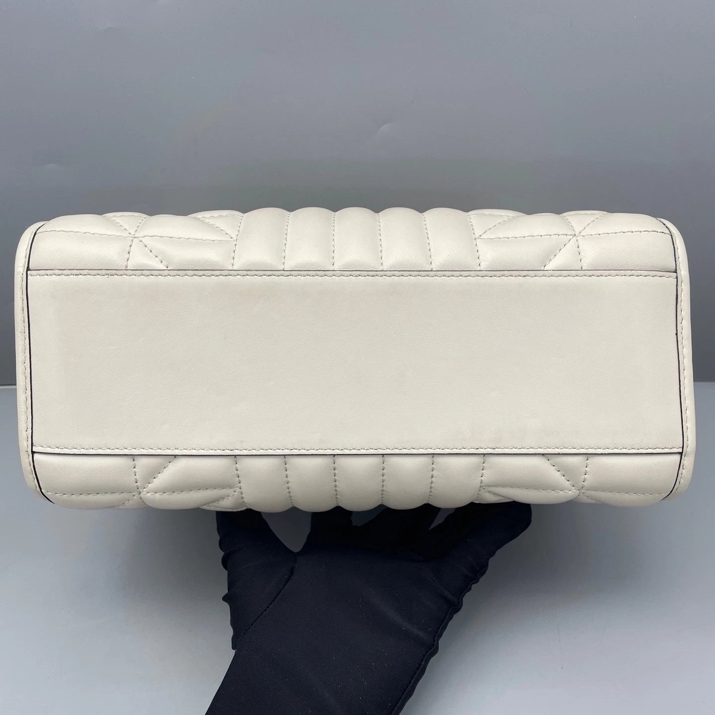 Gucci Marmont White Silver Tote Bag Excellent