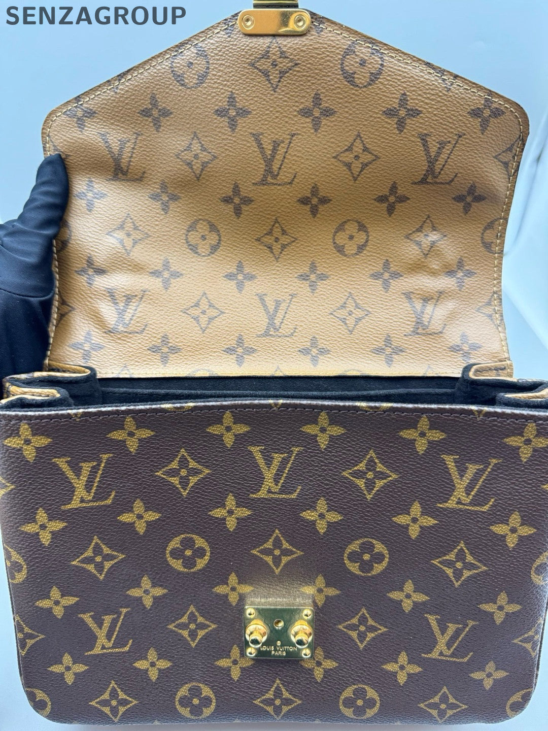 Louis Vuitton Monogram Pochette Metis Crossbody Bag - Classic Women's