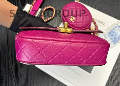 Chanel Quilted 2Way Chain Shoulder Crossbody Bag Red Gold Hardware Classic