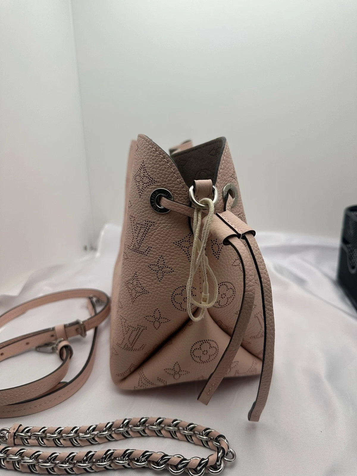 Louis Vuitton Mahina Monogram Pink Shoulder Bag Silver Hardware