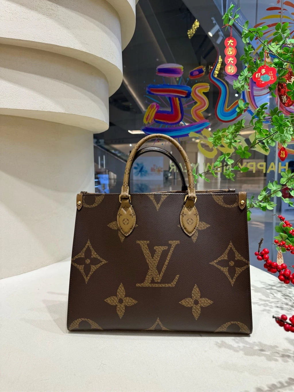 Louis Vuitton OnTheGo Monogram Canvas Handbag Tote Bag Excellent