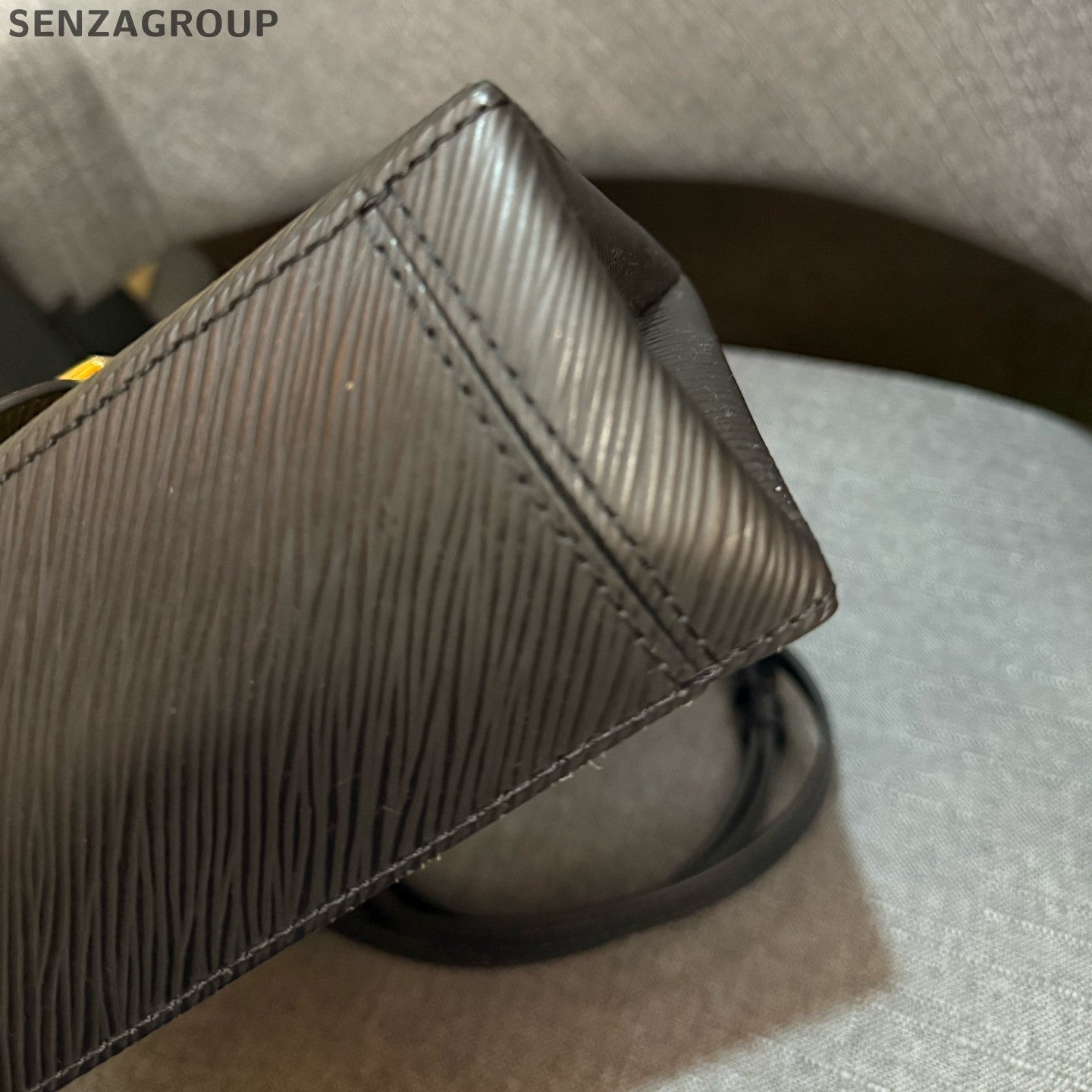 Louis Vuitton Locky BB Black Epi Leather Gold Lock Shoulder Bag