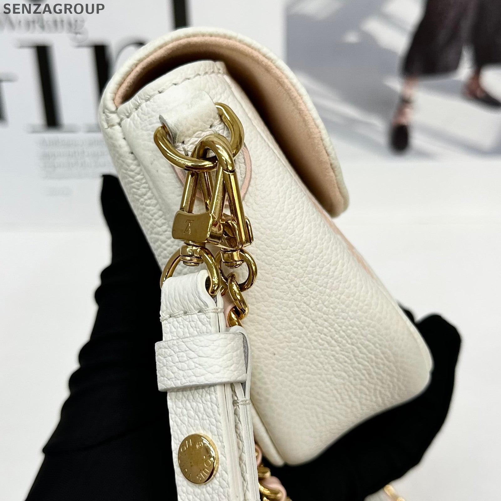 Louis Vuitton Ivy Monogram Chain Shoulder Bag White Pink