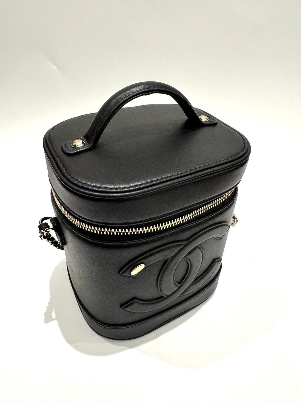 Chanel Leather Vanity Bucket Crossbody Shoulder Bag for Women