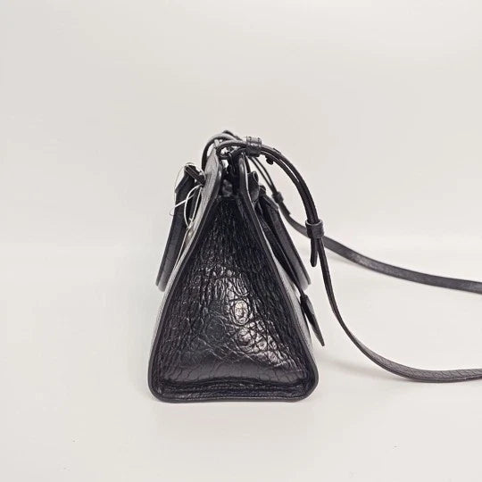 Saint Laurent Black Crocodile Embossed Cabas Shoulder Handbag For Women