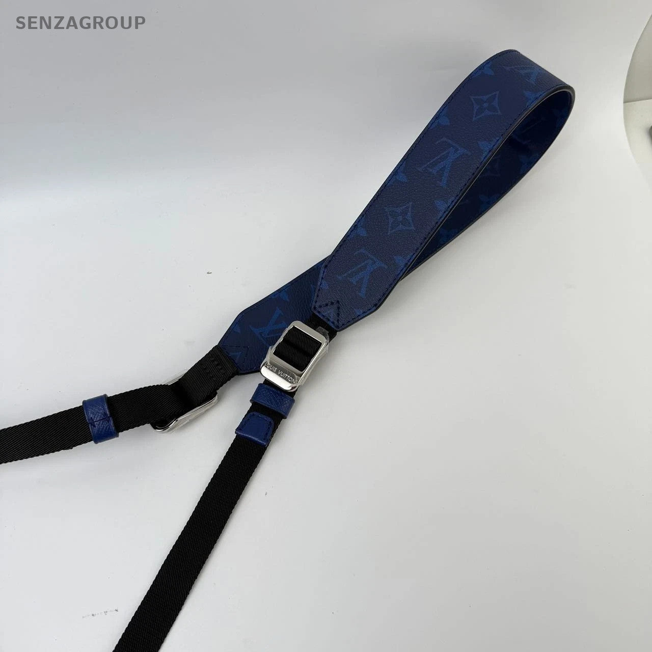 SJ0001 Louis Vuitton Outdoor Messenger Bag crossbody camera bag(U)