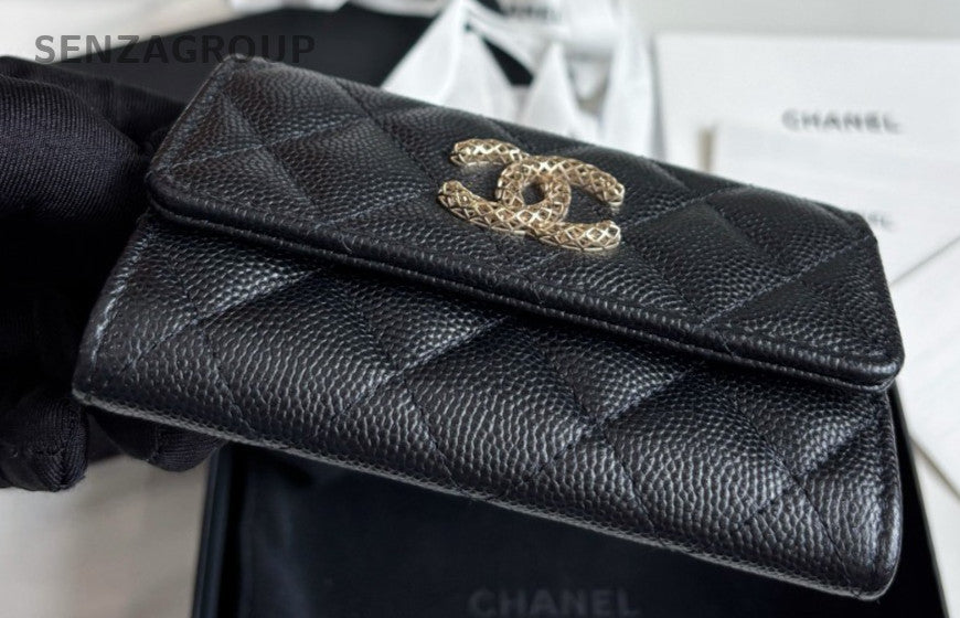 CHANEL CC Card pack Calfskin Black Chip Version Almost Brand NEW