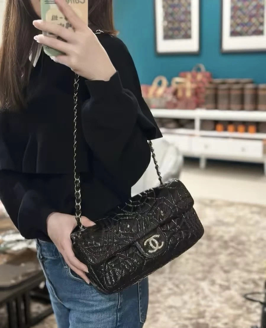 Pre-owned CHANEL Black Waxed Leather CF Shoulder Bag For Women