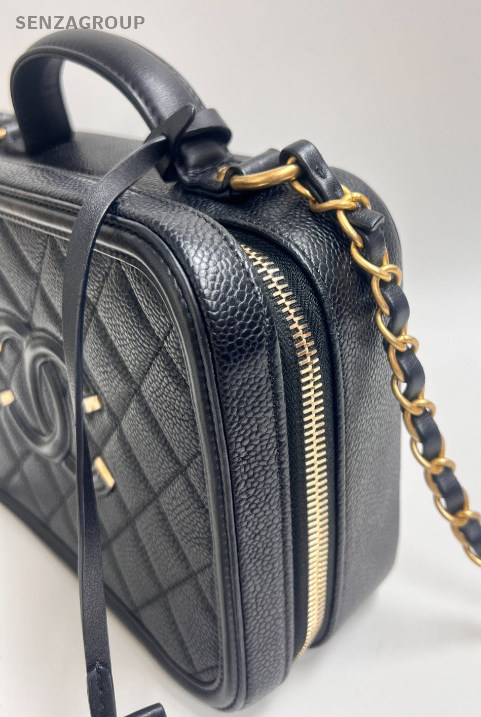 Chanel Vanity Chain Shoulder Bag Crossbody Diamond Black Gold Women Classic