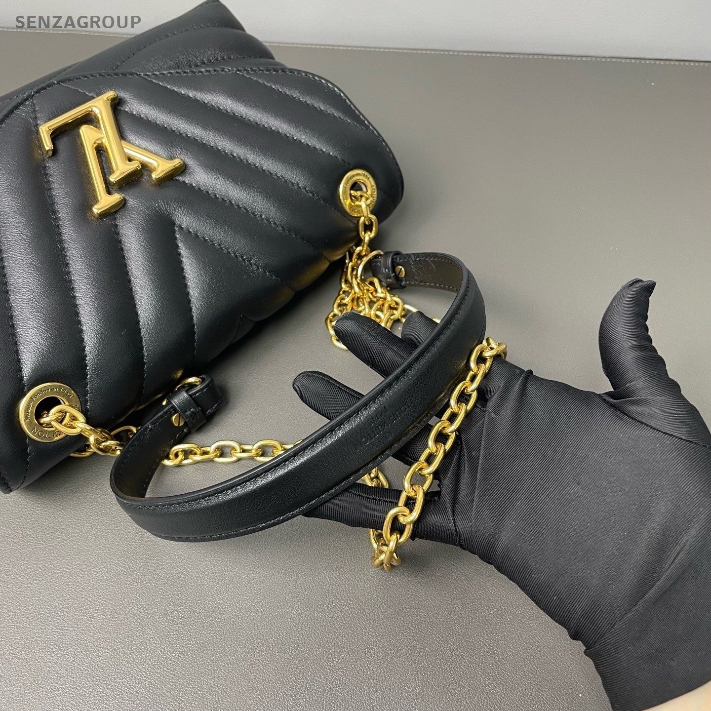 Louis Vuitton New Wave Clafskin Chain Shoulder bag Black Gold Women
