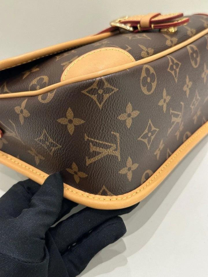 Louis Vuitton Canvas Baguette Shoulder Bag For Women