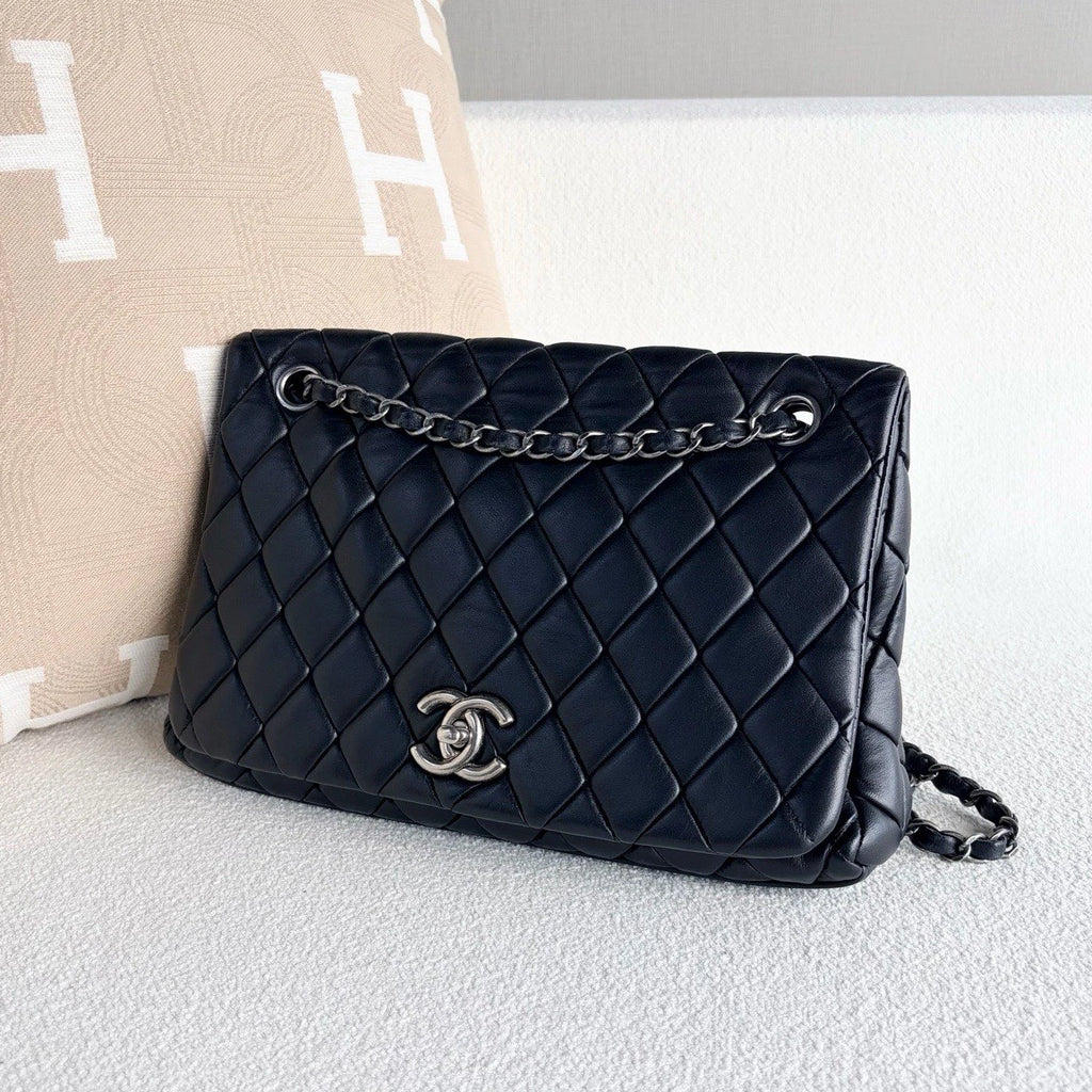 Chanel Classic Flap Chain Lambskin Shoulder Crossbody Black Silver Women