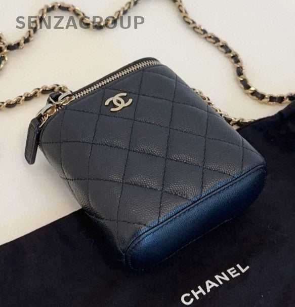 CHANEL CC Chain Calfskin Shoulder bag Crossbody Black