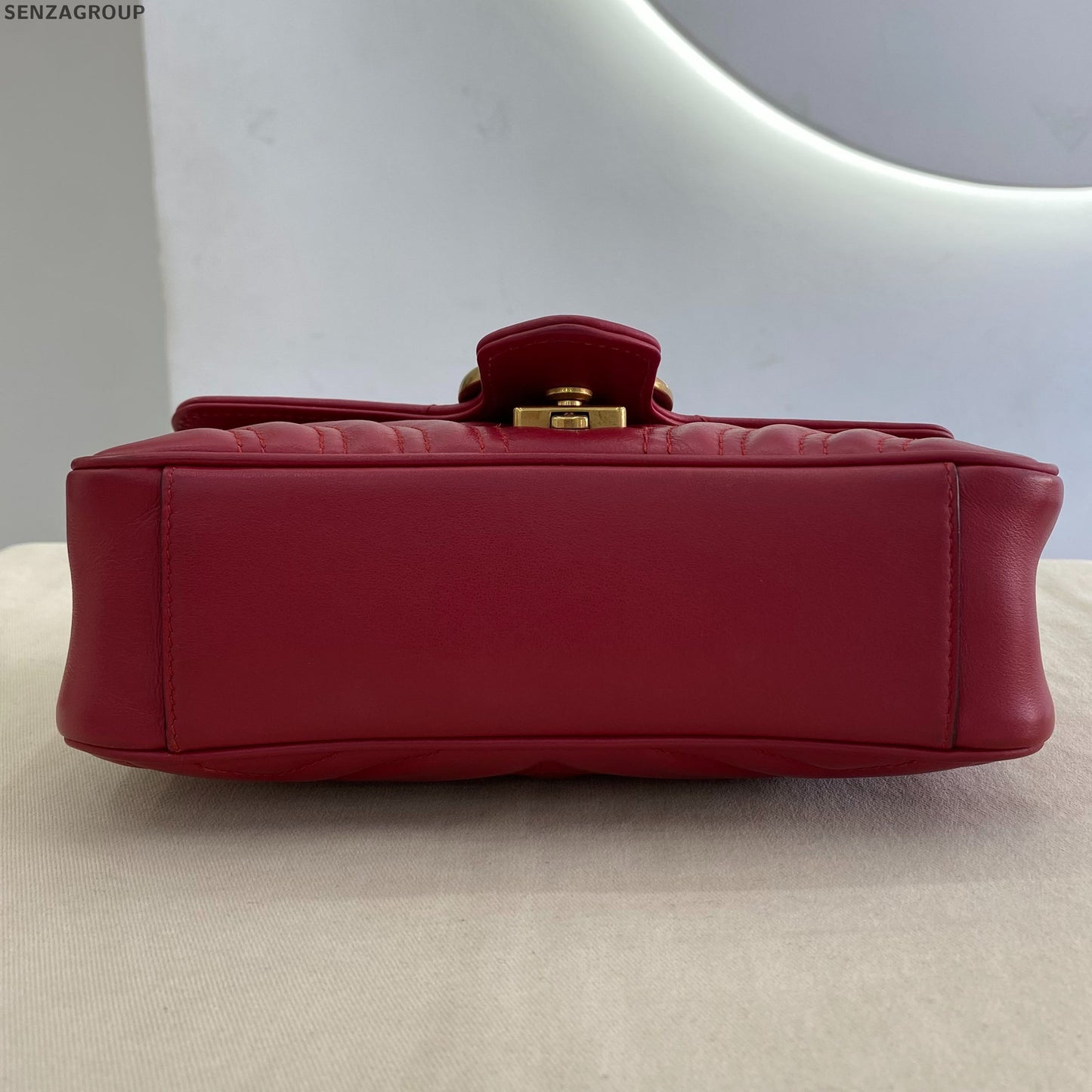 Gucci Marmont 22 Chain Shoulder Crossbody Bag Red Gold Hardware