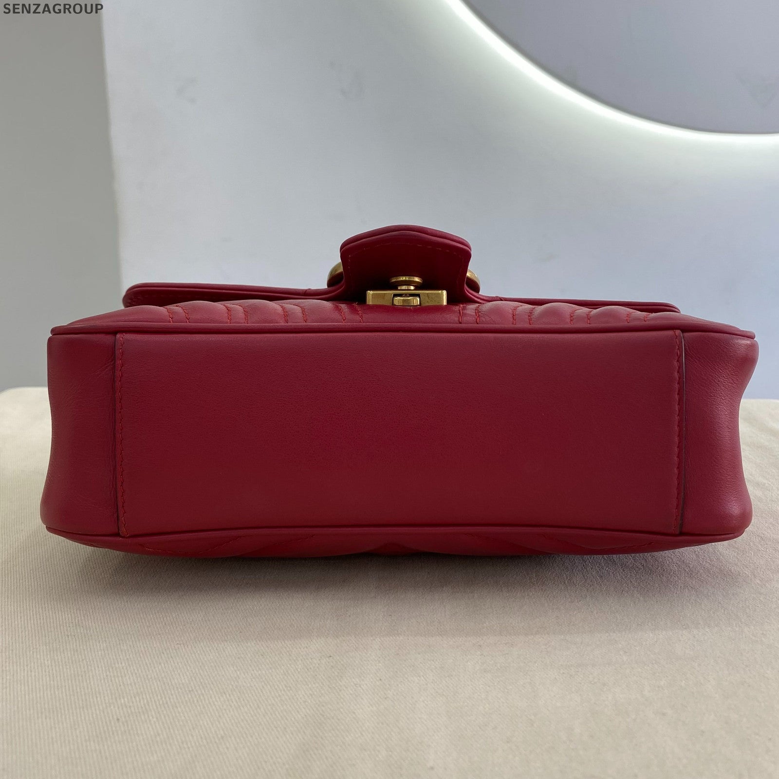 Gucci Marmont 22 Chain Shoulder Crossbody Bag Red Gold Hardware