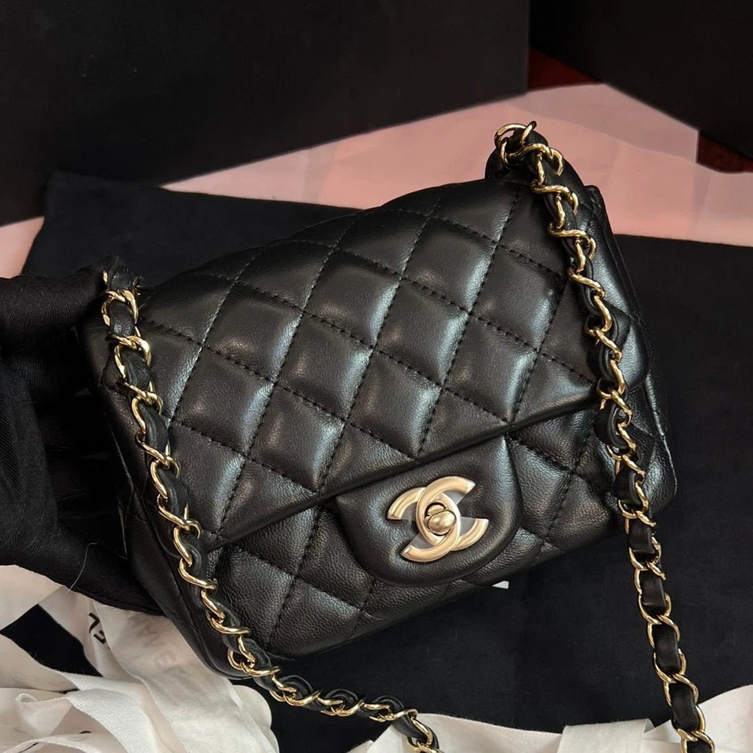 Chanel Classic Flap Lambskin Chain Shoulder Bag Crossbody Black Gold Women