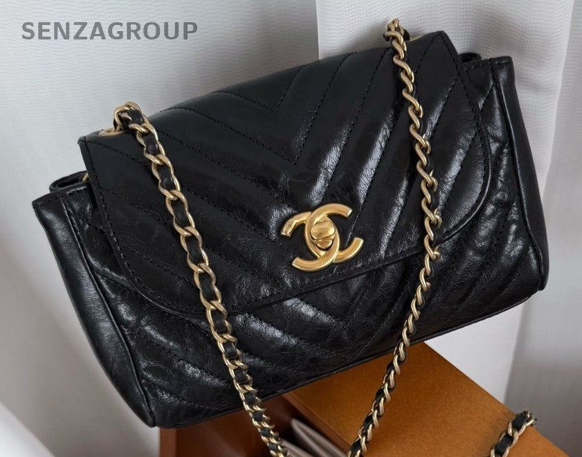 Chanel Calfskin Chain Shoulder Bag Crossbody Black Gold Used Women Classic