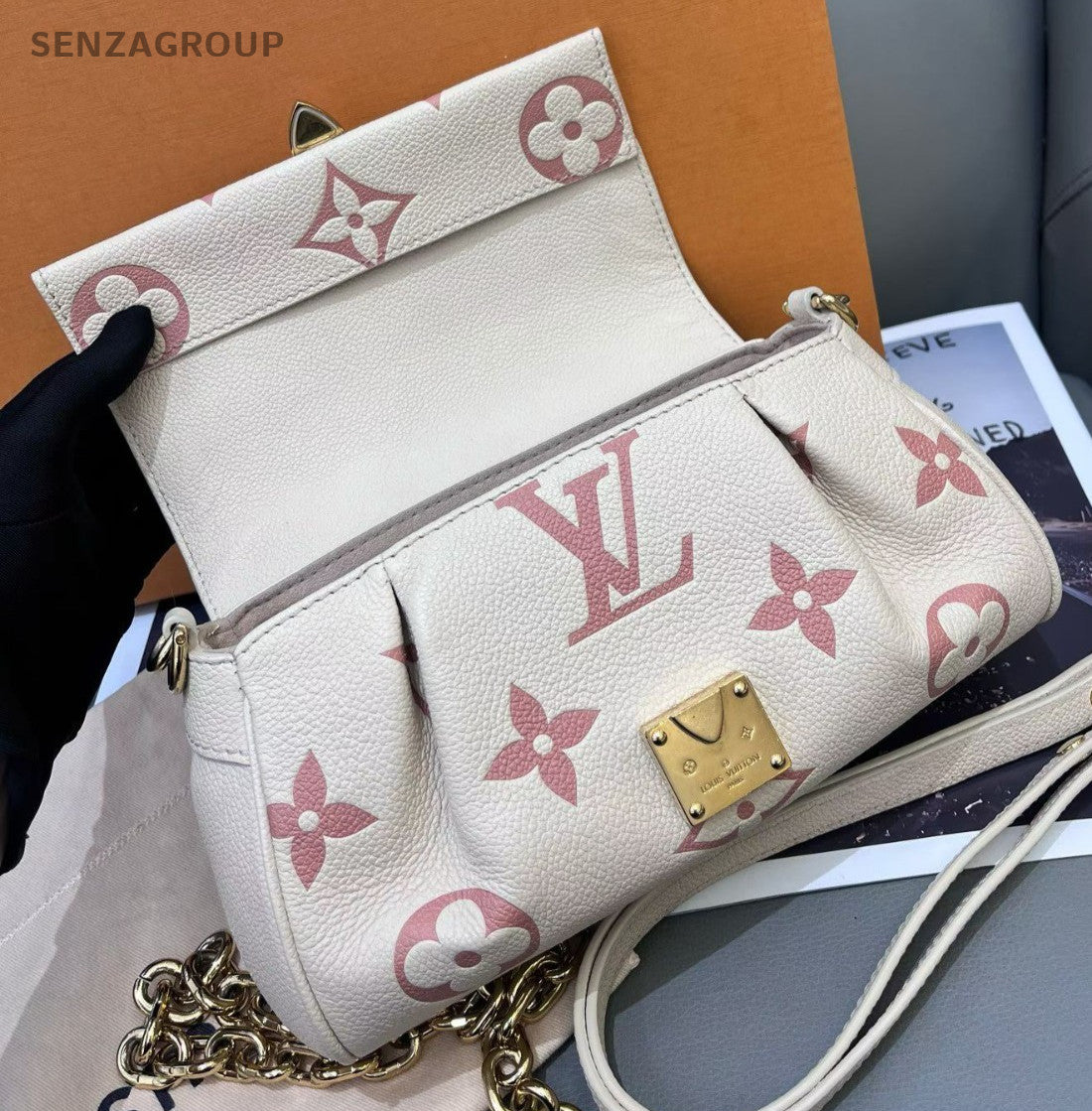 Louis Vuitton Favorite Monogram Chain Shoulder Bag White Gold Women Classic