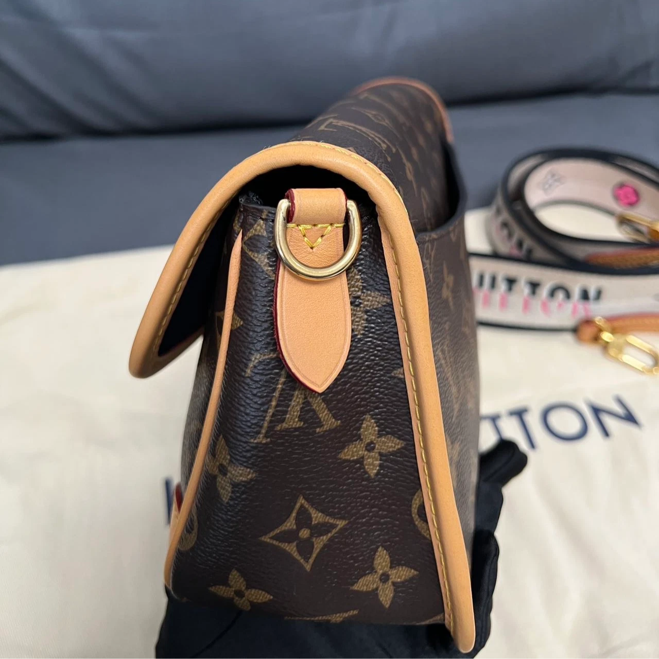 Louis Vuitton Diane Monogram Brown Gold Shoulder Bag Crossbody Excellent