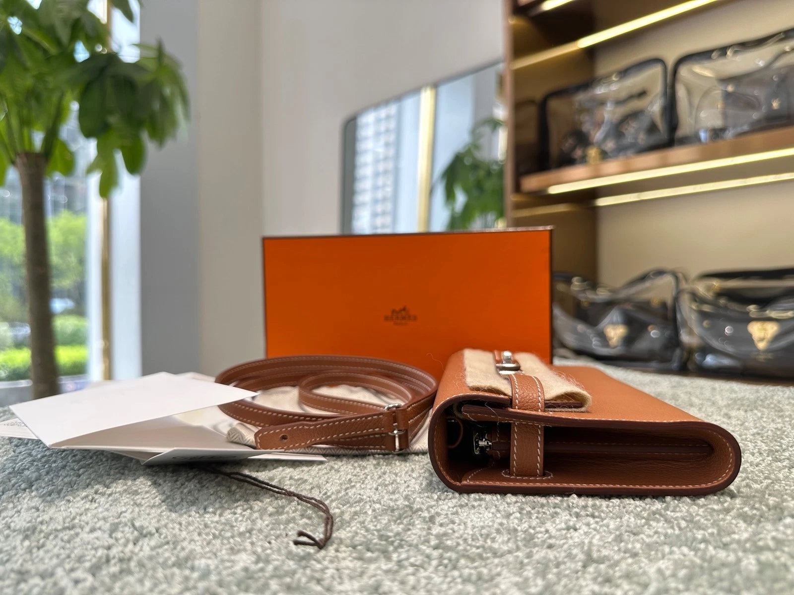 New Unused Hermes Kelly to Go Brown Togo Leather Crossbody Bag Excellent