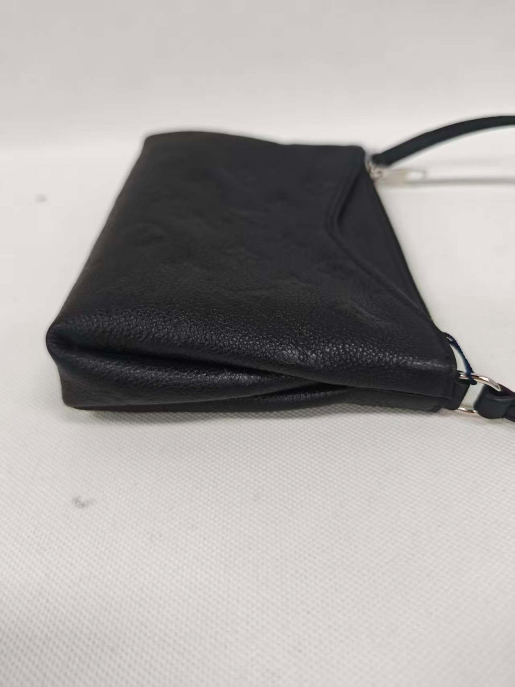 SJ0001（u）Louis Vuitton vcoated canvas  black Pallas Clutch
