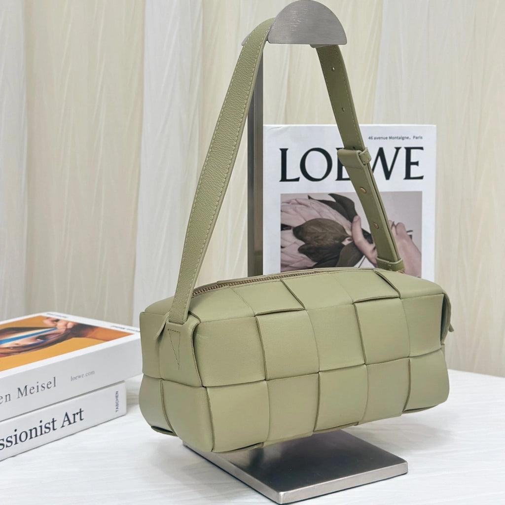 Bottega Veneta Brick Cassette Shoulder Underarm Bag For Women