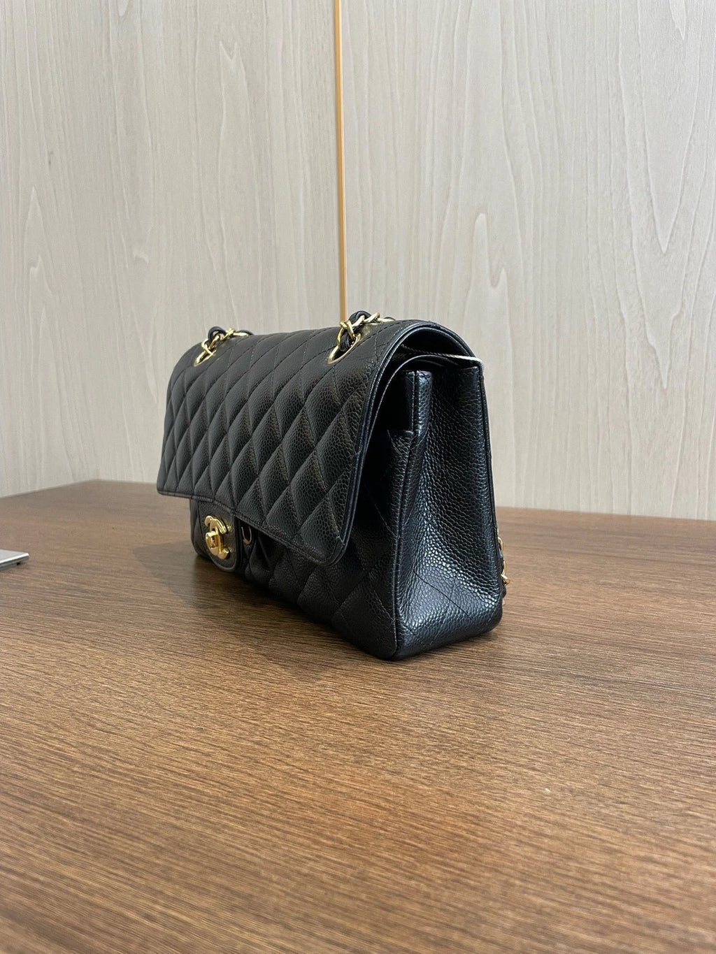 CHANEL Classic Flap Series Medium Caviar Chain Shoulder Crossbody Bag Daily Use