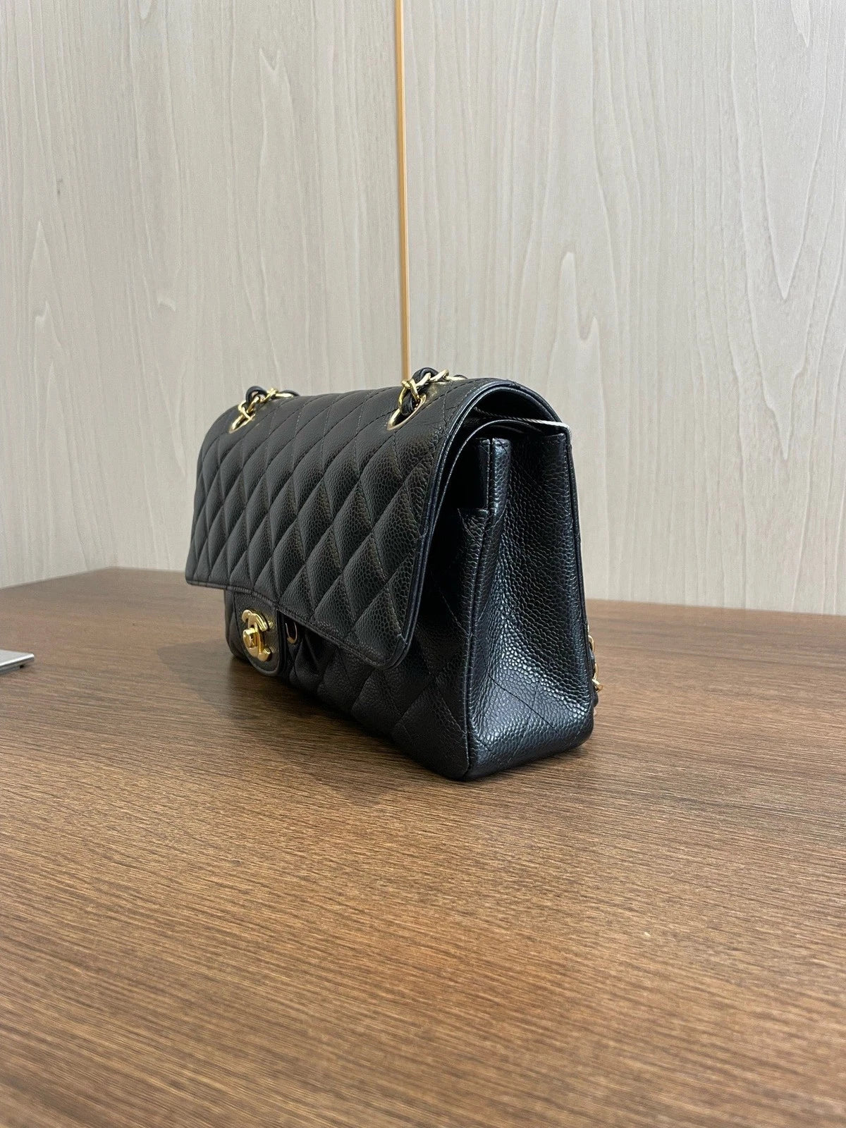 CHANEL Classic Flap Series Medium Caviar Chain Shoulder Crossbody Bag Daily Use
