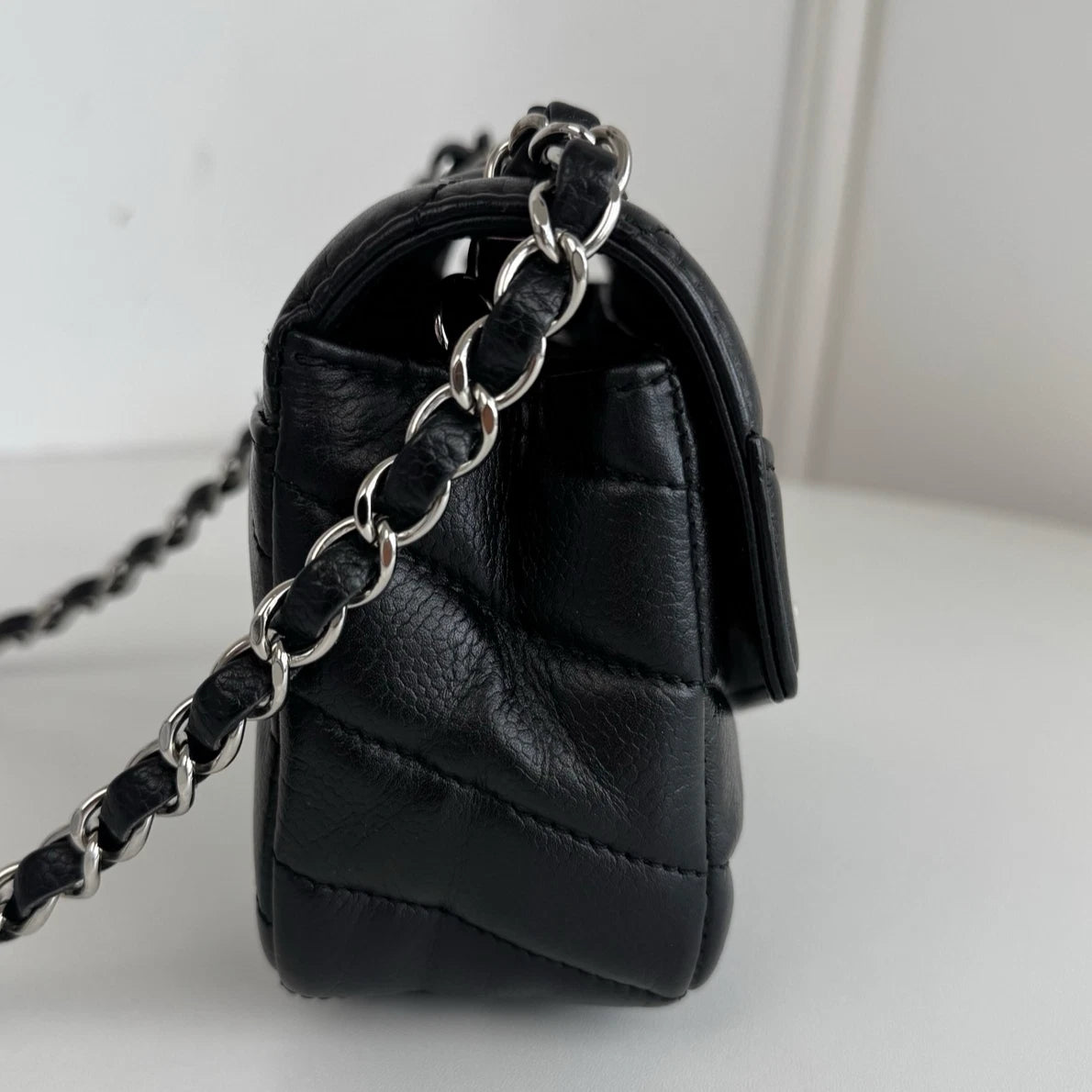 Chanel Chevron Calfskin Mini Chain Black Shoulder Bag Crossbody Silver Hardware