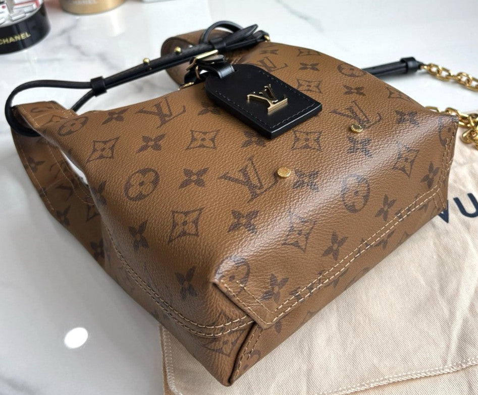 Louis Vuitton Monogram Atlantis BB Handbag Crossbody Chip Version