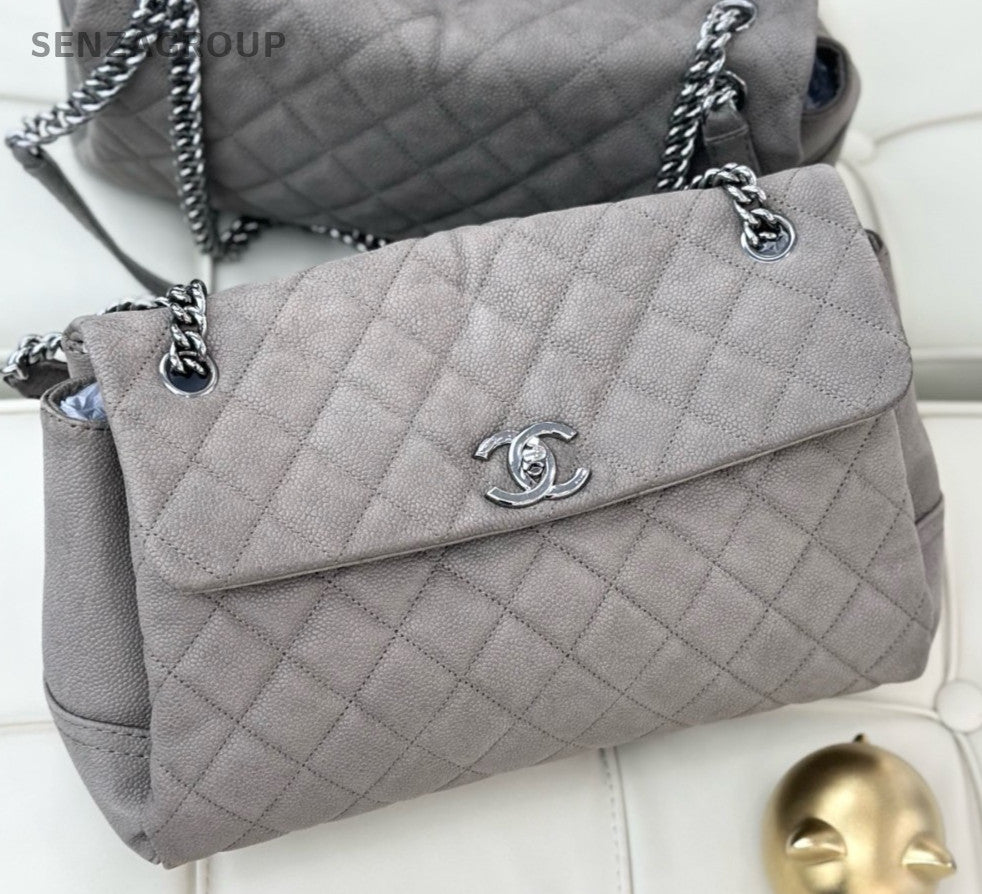 Chanel Diamond Calfskin Chain Shoulder Bag Gray Silver Used Women Classic