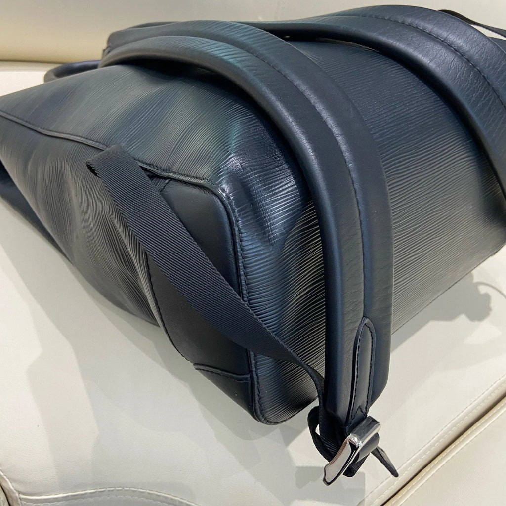 Louis Vuitton Steamer Epi Leather Black Handbag Backpack Silver Hardware