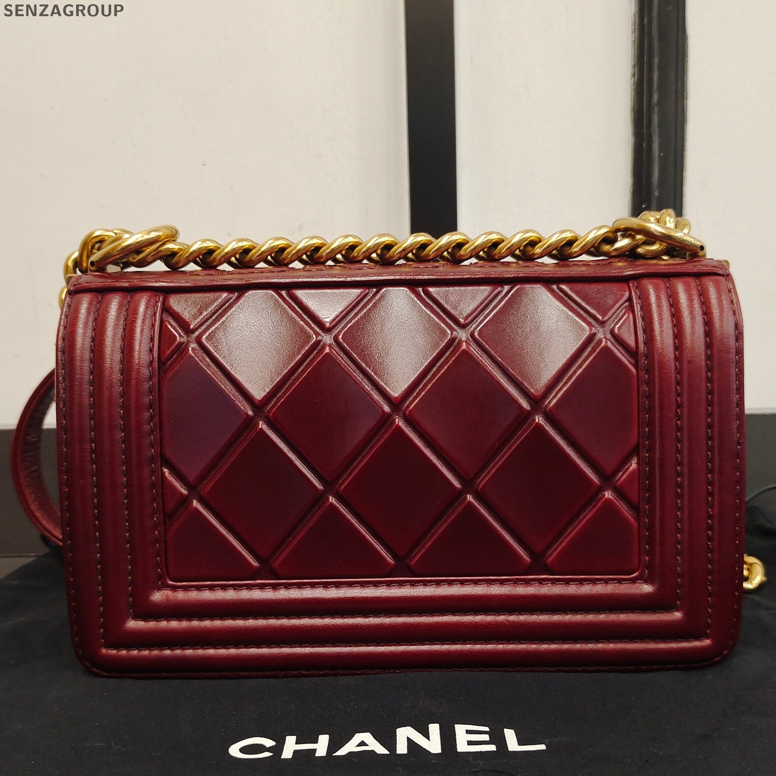 Chanel Le Boy Quilted Chain Shoulder Bag Red Gold Classic Fashion Women