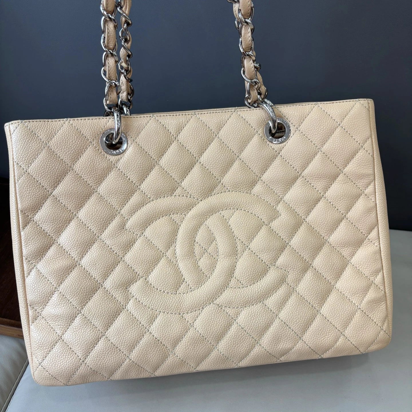 Authentic Chanel GST Calfskin Silver Hardware Chain Ivory Shoulder Bag Diamond