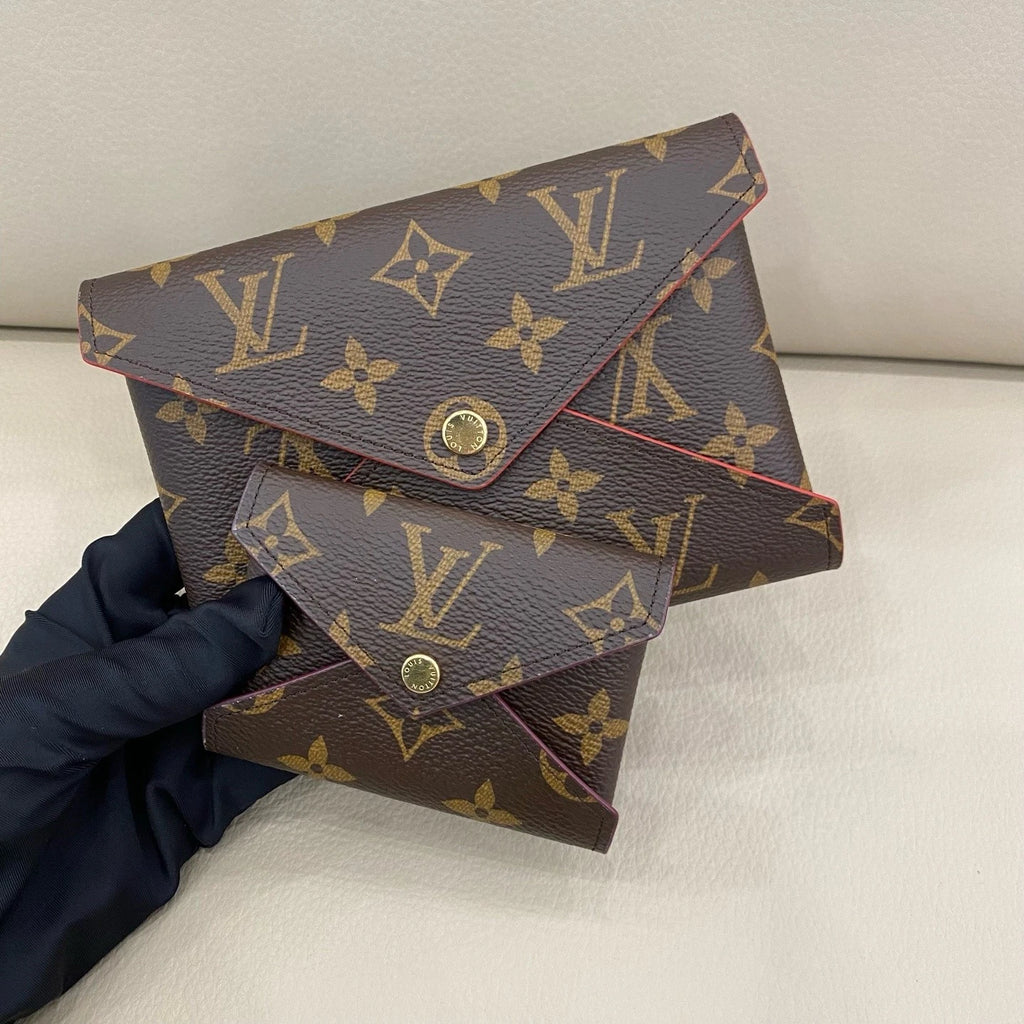 Louis Vuitton Classic Monogram 3-in-1 Envelope Clutch Bag For Women