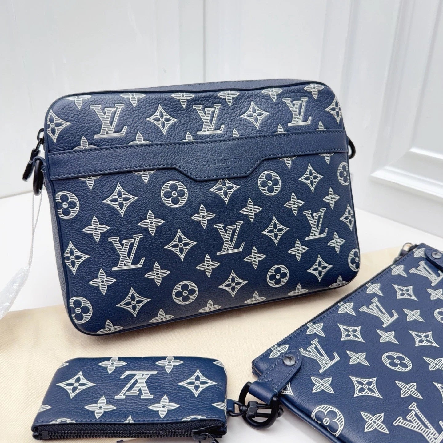 Louis Vuitton Trio Messenger Calfskin Monogram Blue Shoulder Bag Crossbody